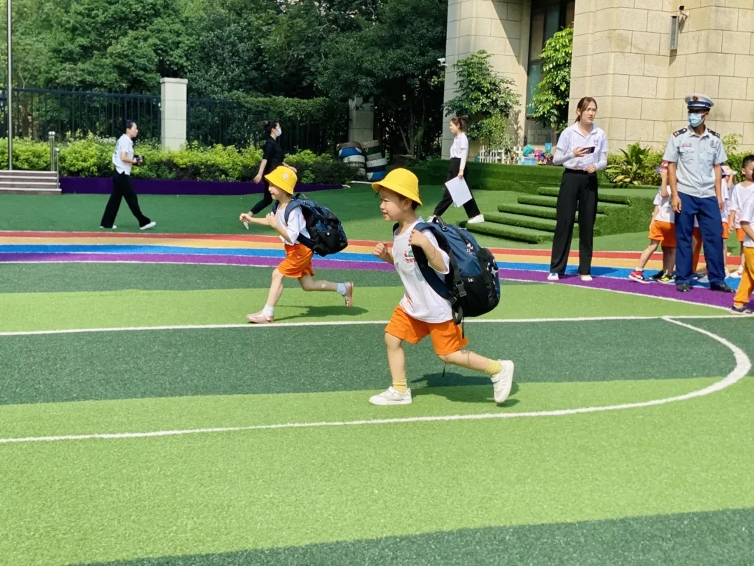 萌童集結(jié)，為祖國(guó)慶生！吉的堡幼兒園國(guó)慶主題系列活動(dòng)回顧