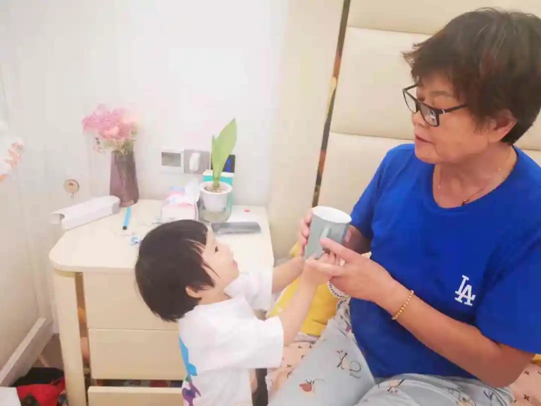 以爱之名，温暖重阳 | 吉的堡幼儿园重阳节活动精彩回顾