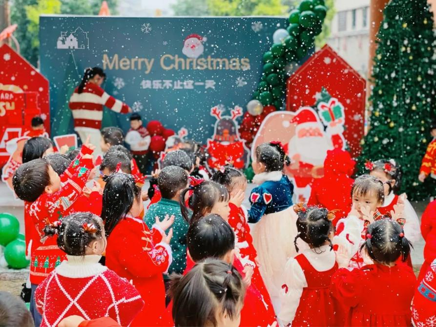 吉的堡幼兒園家長開放日如約而至，用愛陪伴，共享童樂！