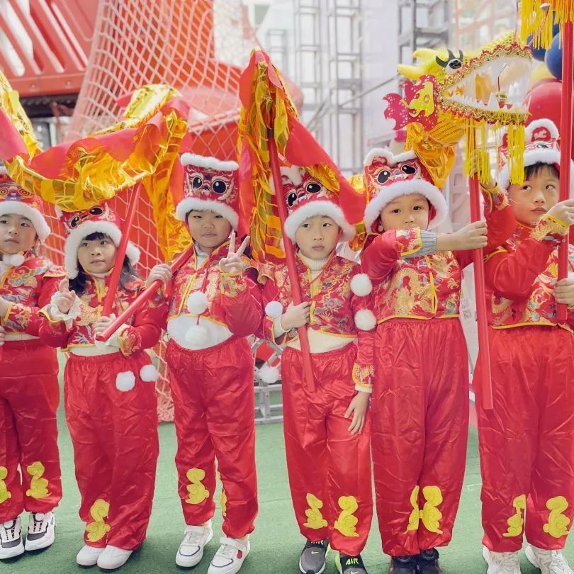 萌娃回归季！吉的堡幼儿园举办开学典礼，花式精彩为新成长添虎气！