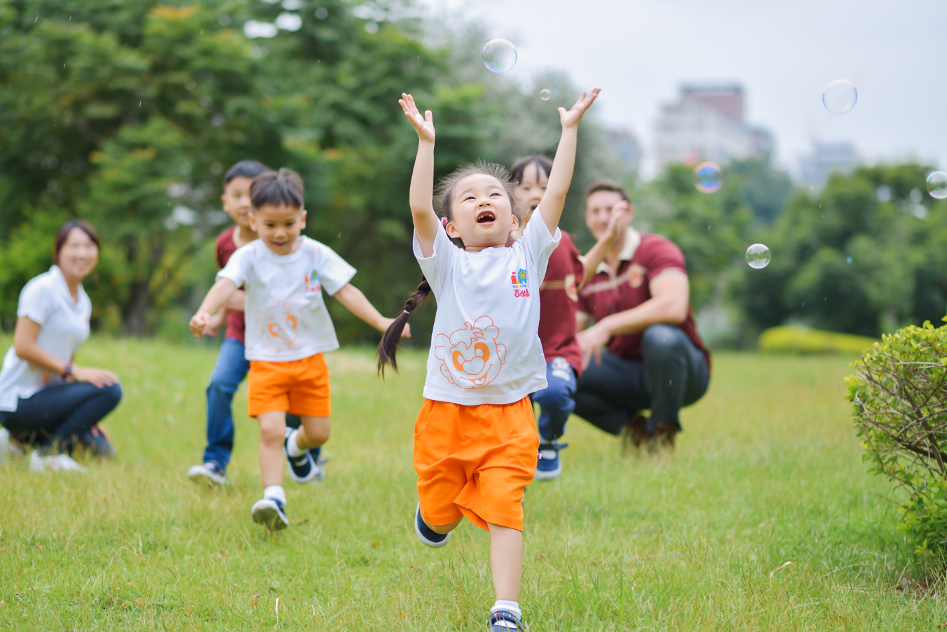 如何正确表扬？吉的堡教你掌握育儿「夸夸之道」