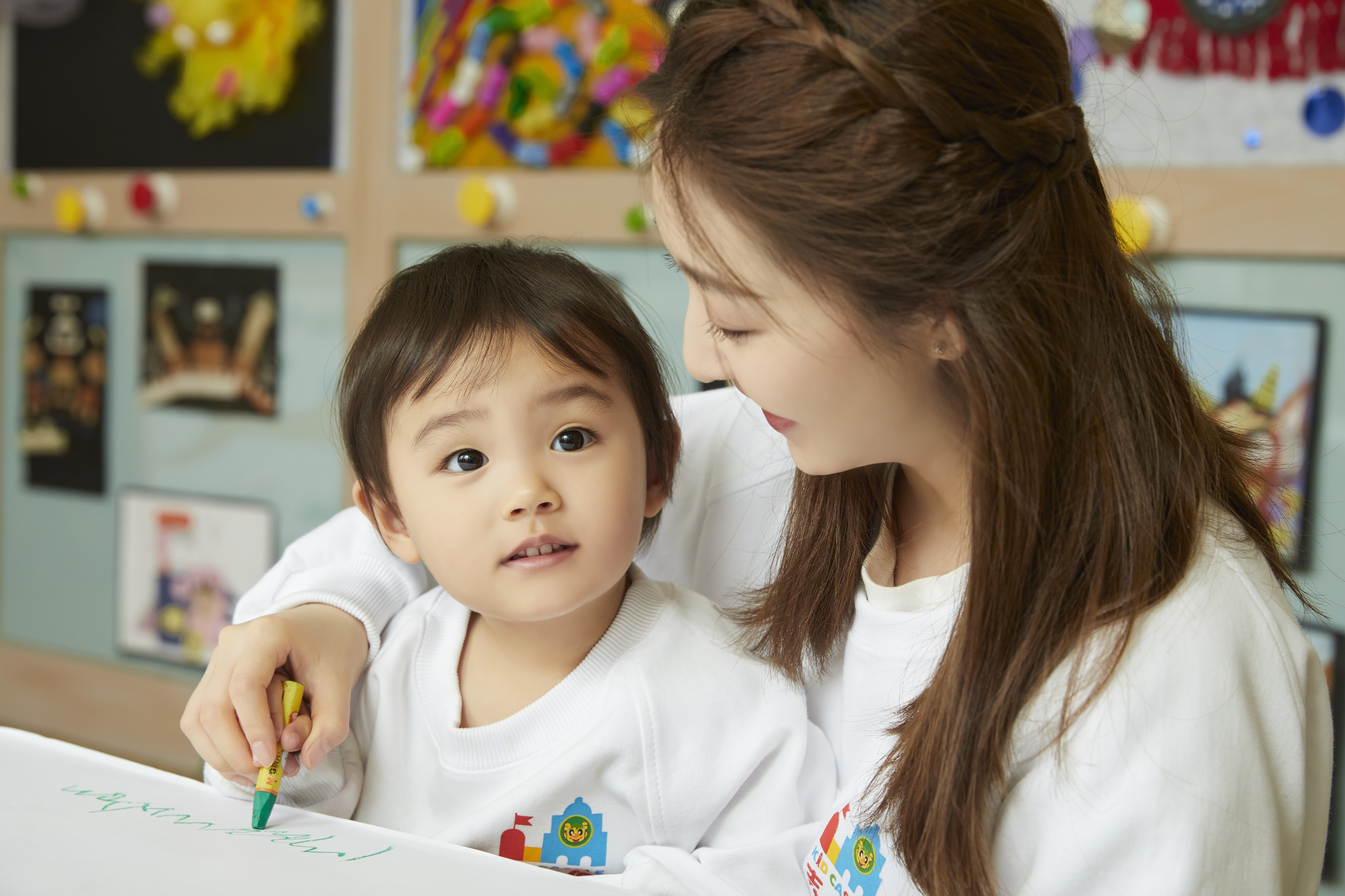 孩子成才靠学校